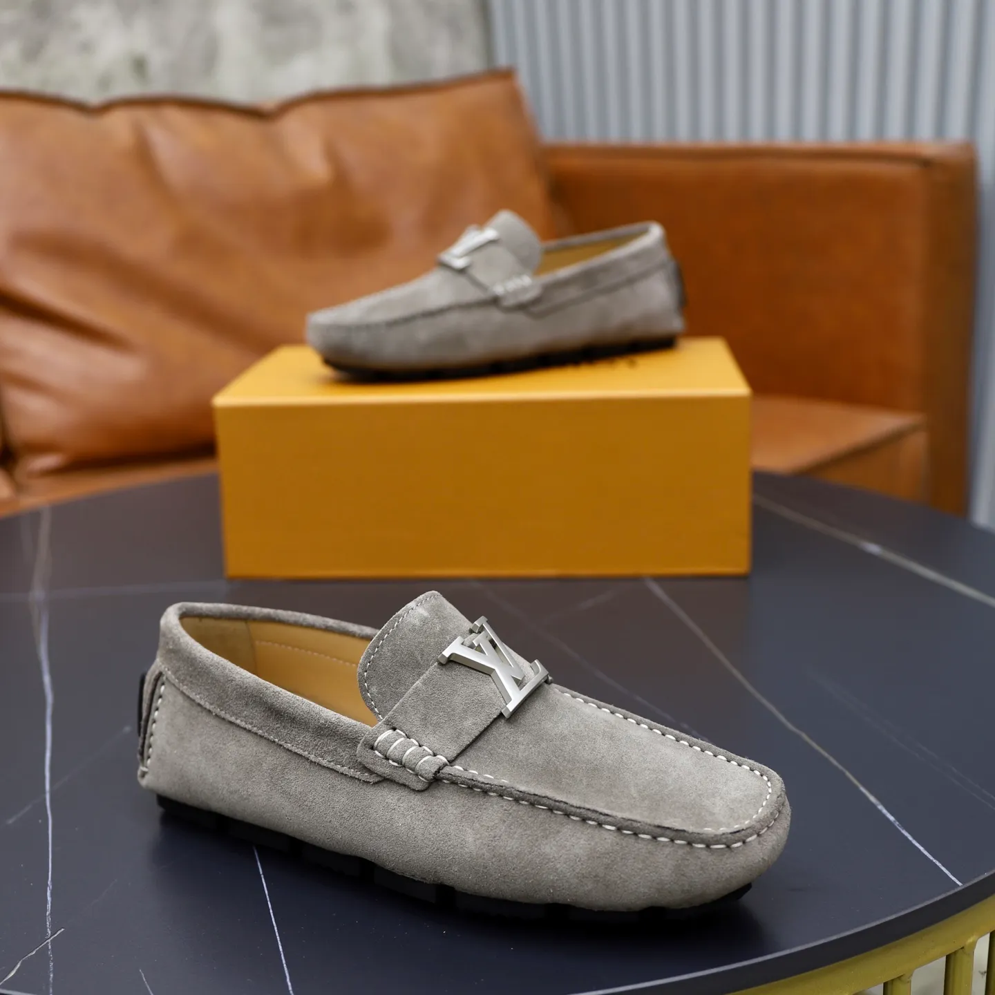 Ex-factory price: 480💰【LV】Louis Vuitton ⚠️High-end men’s driving and pedal series ⚠️38-44 (customized for 45) ⚠️All original cowhide leather! Thick and soft! Made entirely of calfskin lining! Rubber sheet anti-slip beanie sole! Three-dimensional package technology! Fashionable and classic! Handicrafts! Original high quality! Feel free to compare!